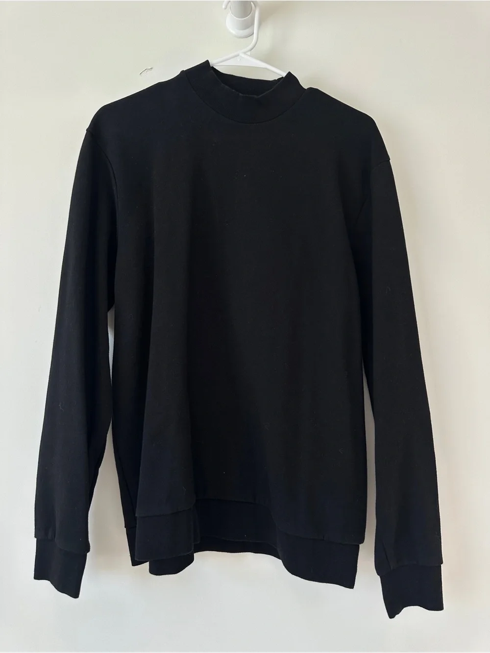 Zara Black Crewneck Sweater — Minimal Pullover